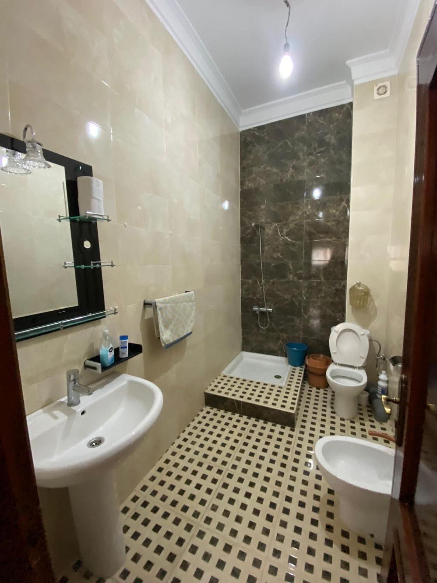 Appartement Martil: Centrally Located Beach & Airport Access Exterior photo